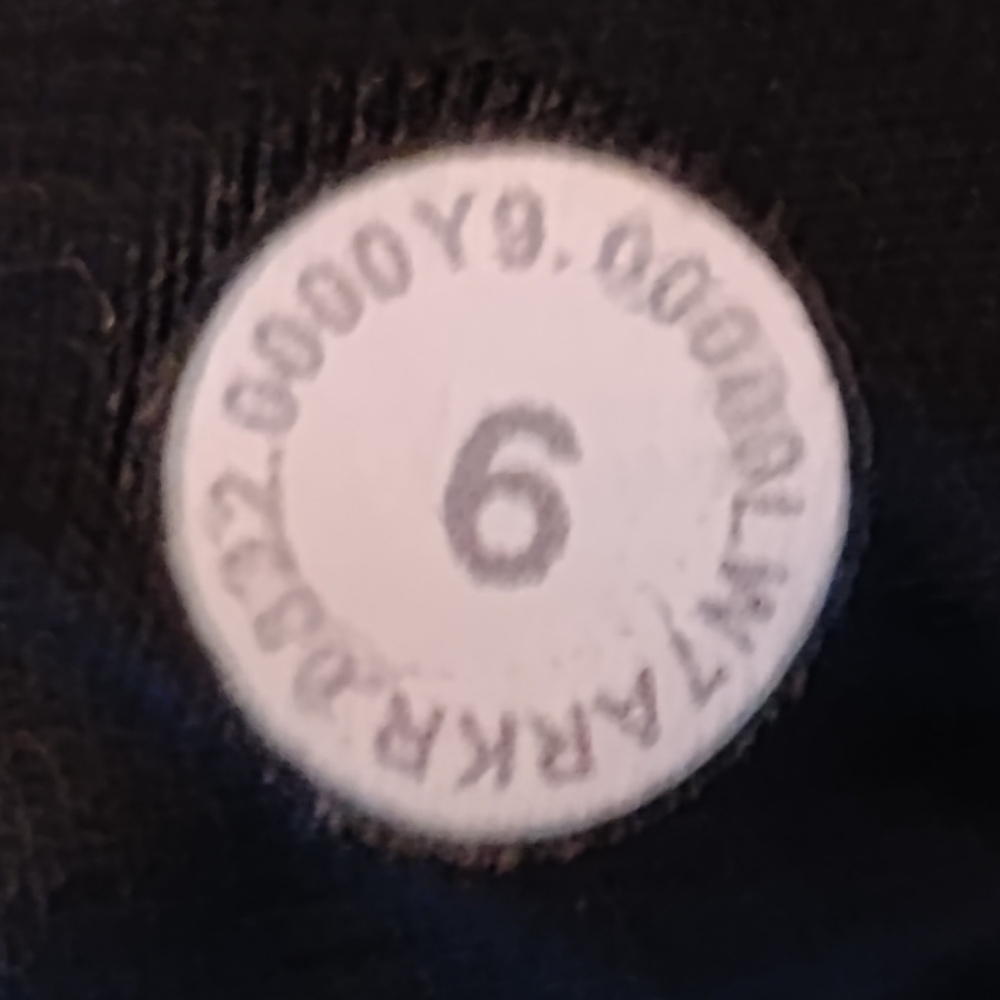 Lululemon Hotty Hot Short II *2.5", Black, Size 6 - Picture 15 of 15